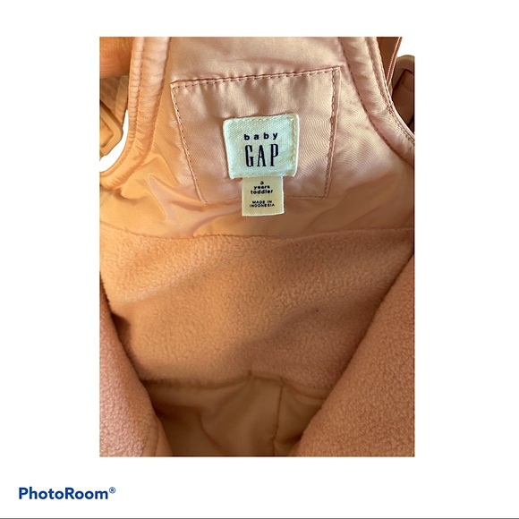 GAP snow jumpsuit. (size 3T) - Picture 3 of 3